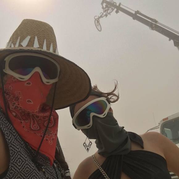 Meet your Posher, Lisa marie - Picture 1 of 1